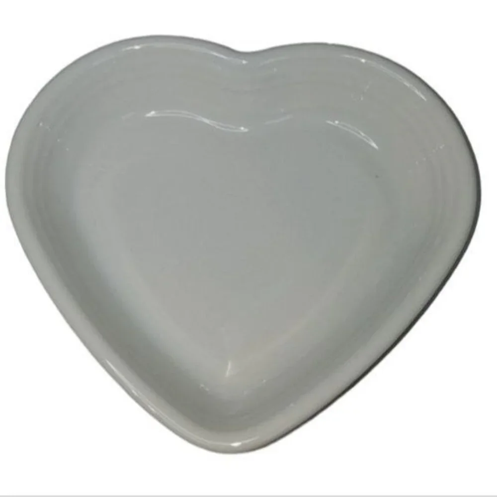 Fiesta CERAMIC 19 OZ Medium Heart Bowl Dish White CONTAINER Fiestaware